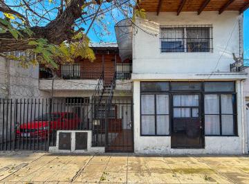 Casa · 290m² · 7 Ambientes · 3 Cocheras · Venta Casa Multifamiliar con Local Lote 427 m²