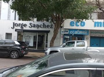 Local comercial · 486m² · Excelente Local en Venta en El Microcentro de Ciudad de La Plata