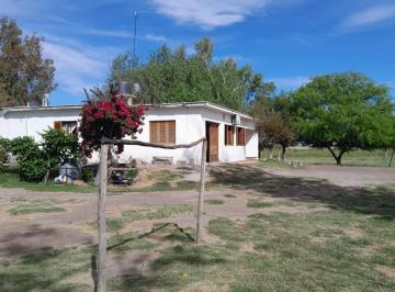 Casa · 191m² · 3 Dormitorios · 1 Cochera · Inmoestate Vende Casa en San Roque, Maipu