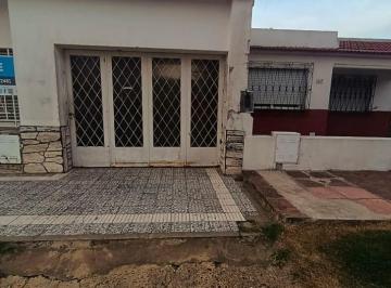 Casa · 160m² · 8 Ambientes · 2 Cocheras · En Venta Gran Propiedad con Terreno y Grandes Prestaciones Apta Credito Hipotecario
