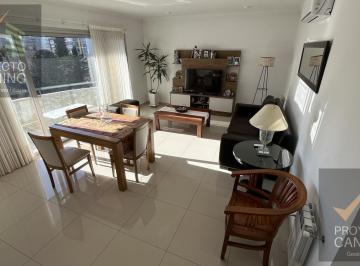Departamento · 82m² · 3 Ambientes · 1 Cochera · Venta de Departamento 3 Ambientes Quilmes