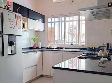PH · 40m² · 3 Ambientes · PH en V. Talleres