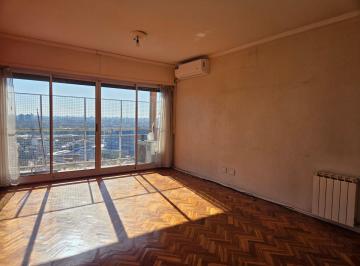 Departamento · 72m² · 4 Ambientes · Venta Depto 4 Amb. con Balcon, Piso Alto. Liniers