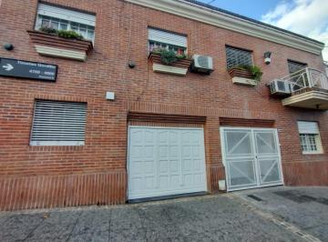 Casa · 120m² · 4 Ambientes · 1 Cochera · Casa - Villa Lugano