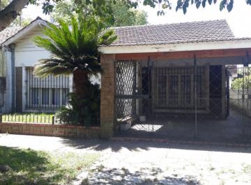 Casa de 3 ambientes, Almirante Brown · Chalet en Venta, Apto Credito!