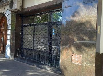 Local comercial · 69m² · Local Comercial en Venta! 52 m² Balvanera