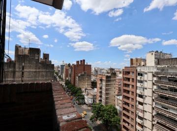 Departamento · 64m² · 4 Ambientes · Departamento en Venta de 2 Dorm. con Balcón en Barrio Centro