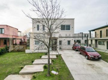 Casa · 235m² · 5 Ambientes · 1 Cochera · Casa en Venta en El Cantón, Escobar, G. B. a. Zona Norte