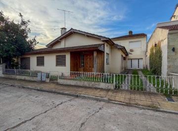 Casa de 7 ambientes, Tres de Febrero · Casa en Venta C/ Cochera en Ciudad Jardín Lomas del Palomar