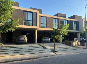 Casa · 180m² · 3 Ambientes · 2 Cocheras · Alquiler! Dúplex en Chacra del Norte - 1ª Etapa