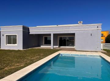 Casa · 158m² · 4 Ambientes · 2 Cocheras · Casa en Venta en San Sebastian, Escobar, G. B. a. Zona Norte