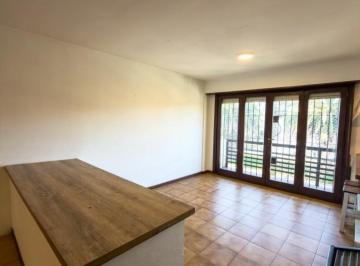 PH · 65m² · 3 Ambientes · Depto 3 Amb en PH a La Calle con Gran Balcon! Parque Luro