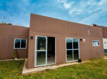 Casa · 121m² · 4 Ambientes · 1 Cochera · Moderno Chalet 4 Amb a Terminar a 300 m del Mar!