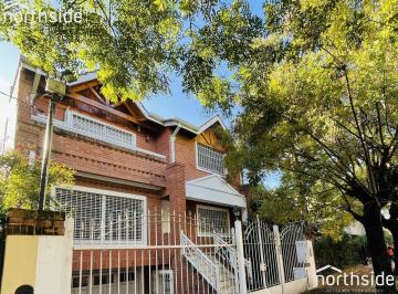 Casa · 300m² · 4 Ambientes · 2 Cocheras · Casa en Alquiler en Acassuso