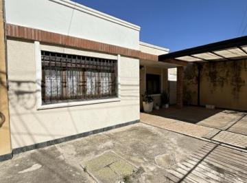 Casa · 100m² · 4 Ambientes · 2 Cocheras · Casa - Venado Tuerto