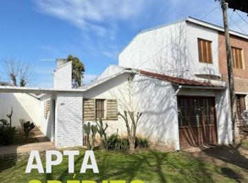 Casa · 80m² · 3 Ambientes · 1 Cochera · Casa - Venado Tuerto