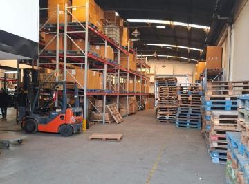 Bodega-Galpón · 460m² · 4 Cocheras · Excelente Nave Industrial en Alquiler - 2 Cuadras Autopista Panamericana