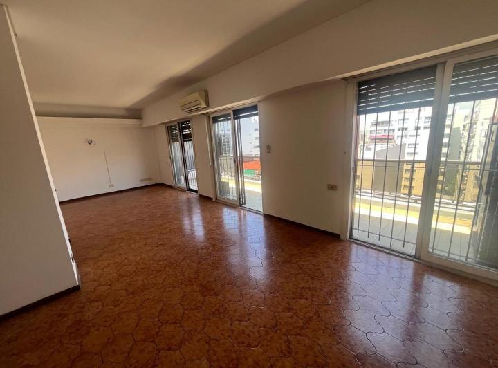 Departamento · 135m² · 5 Ambientes · 1 Cochera