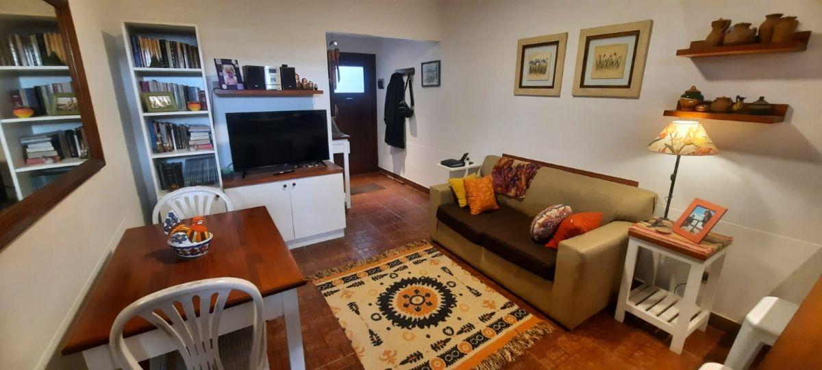 PH 3 amb, 60m² reciclado con patio interno — Plaza Mitre