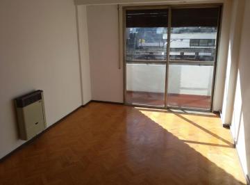 Departamento · 70m² · 3 Dormitorios · Departamento en Centro