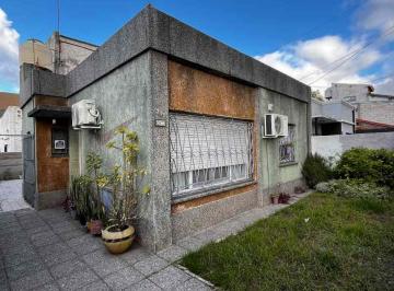 Casa de 3 ambientes, Quilmes · Casa PH Venta Barrio Parque
