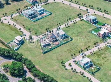 Terreno · 628m² · Lote en Venta en Los Cardos Pilar