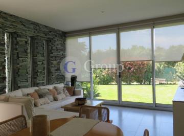 Casa · 207m² · 4 Ambientes · 2 Cocheras · Casa en Venta en Ayres Plaza, Pilar