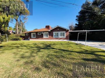 Casa · 620m² · 5 Ambientes · Casa en Mapuche C. C
