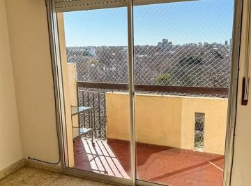 Departamento · 40m² · 2 Ambientes · Luminoso Depto 2 Amb a La Calle con Balcon. Libertad Al 3700