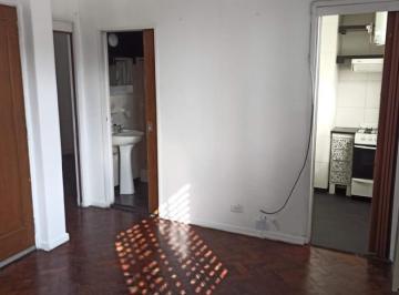 Departamento · 24m² · 2 Ambientes · 2 Ambientes I 3er. Piso por Escalera I B/expensas I M/lum.