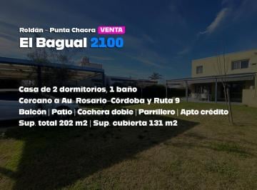 Casa · 131m² · 4 Ambientes · 2 Cocheras · Casa a La Venta de 2/3 Dorm. en Punta Chacra - Roldán. Apta Crédito.