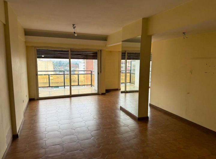 Departamento · 80m² · 4 Ambientes · 1 Cochera