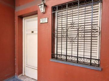 PH · 56m² · 3 Ambientes · P. H. 3 Amb Frente Caseros Centro Refaccionar