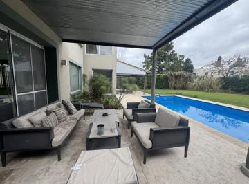 Casa · 300m² · 7 Ambientes · 2 Cocheras · Conquipropiedades - Alquiler Casa en Laguna del Sol - en Exclusividad