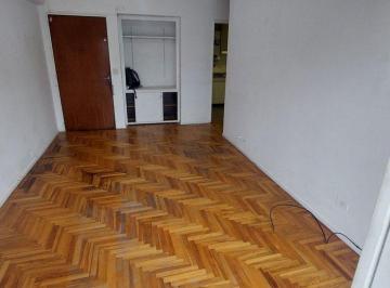 Departamento · 52m² · 3 Ambientes · Alquiler Tres Ambientes en Villa Crespo