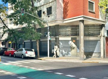 Local comercial , Monserrat · Local Comercial en Venta en Esquina – Doble Altura, Montacargas y Gran Exposición