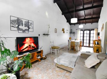 Casa · 77m² · 2 Dormitorios · 1 Cochera · Marcelo. T. de Alvear y Azopardo