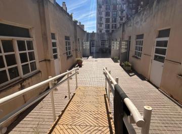 Casa · 410m² · 15 Ambientes · Alquiler Casona de 16 Habitaciones Para Fines Comerciales en B Centro