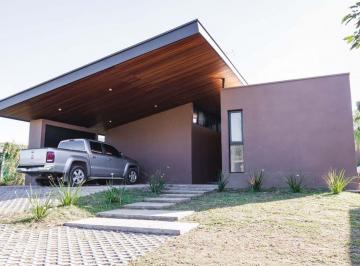 Casa de 4 ambientes, Yerba Buena · Casa de 3 Dorm. en Venta en Yerba Buena
