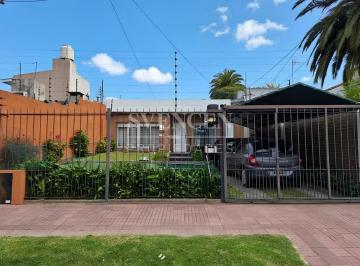 Casa de 5 ambientes, Quilmes · Casa 5 Ambientes con Pileta en Quilmes