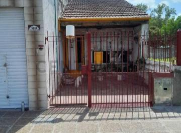 Casa · 116m² · 2 Ambientes · Venta Casa 2 Ambientes y Medio con 2 Locales en El Talar