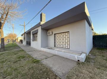Casa · 130m² · 5 Ambientes · Casa en Villa Amelia