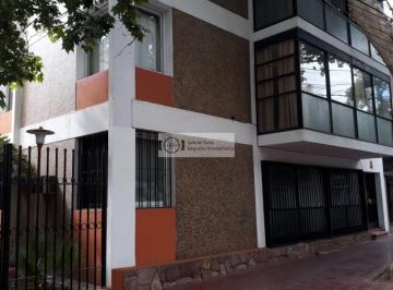 Departamento · 70m² · 5 Ambientes · Alquiler Depto Centrico Calle Salta a m de V. Zapata 2 Dorm