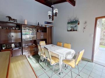 Casa · 80m² · 5 Ambientes · 1 Cochera · Venta Casa 5 Amb Villa Luzuriaga Apto Credito
