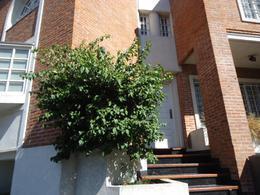 Casa · 280m² · 4 Ambientes · Venta de Casa Barrio Naon Matadero