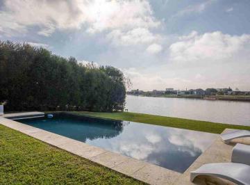 Casa · 160m² · 5 Ambientes · 3 Cocheras · Casa con Vista a La Laguna - Area 11 - San Sebasti