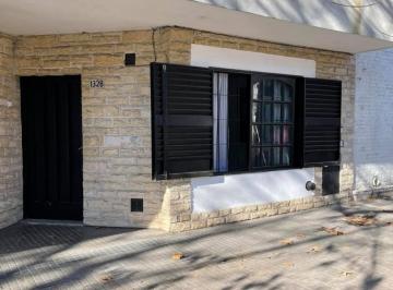 PH · 60m² · 3 Ambientes · Alquiler PH Tipo Casa en 41 y 21