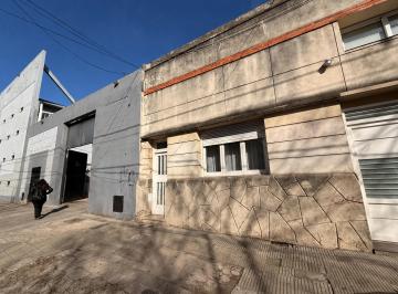 Casa · 104m² · 5 Ambientes · Casa en Venta Sobre Av 13, Tres Dorm. y Tres Baños