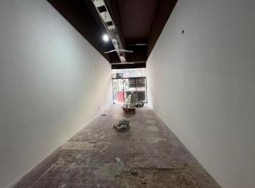 Local comercial · 35m² · Espectacular Local m de Av Corrientes, Scalabrini y Warnes