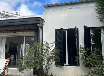 Casa de 4 ambientes, San Isidro · Casa con 3 Dorm. en Venta en Las Lomas de San Isidro, Béccar.